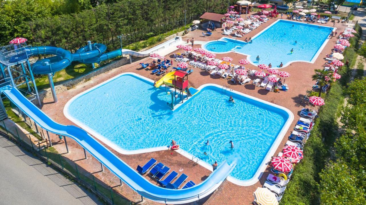 לאזיסה Camping Belvedere מראה חיצוני תמונה